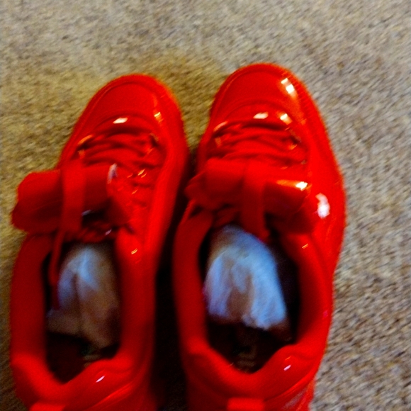 Women sneakers - Picture 1 of 9